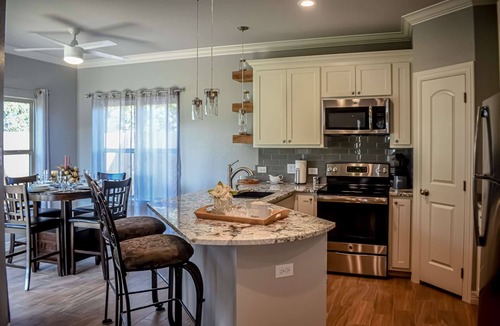 Springtown House | Tranquil Modern Cottage with Deck & Fire Pit - Gateway to Eagle Mountain Lake & Fort Worth