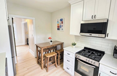 Greenwich Apartment | Tranquil modern upstairs apt. Walk to restaurants & beach! Off-street parking,