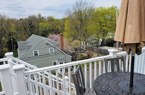 Greenwich Apartment | Tranquil modern upstairs apt. Walk to restaurants & beach! Off-street parking,