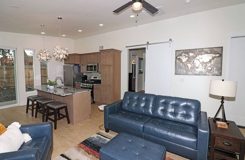 Grand Junction House | Tranquil Modern: Garage, Central, Allergy-Free
