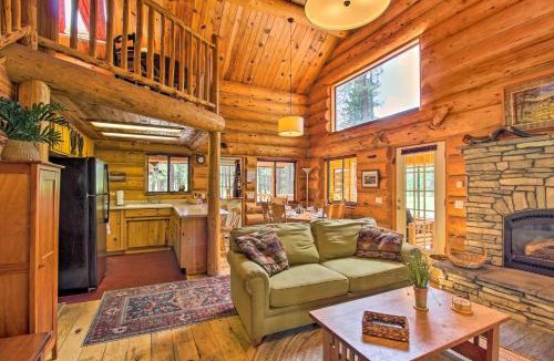 Greer House | Tranquil Mountain Cabin in Greer with Game Room!