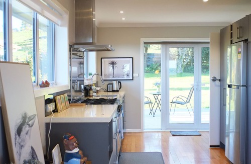 Rotorua House | Tranquil mountain peak