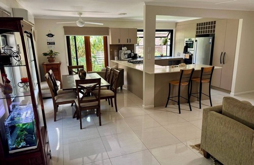 Alexandra Hills House | Tranquil Nature Sanctuary - Family Haven