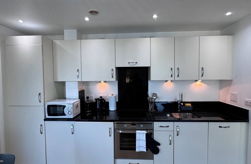 Chatham Apartment | Tranquil Oasis surrounded by restaurants, shops, bars, and a multiplex cinema.