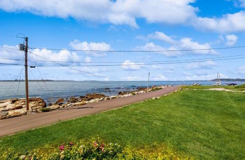 Ocean Point House | Tranquil Ocean Retreat