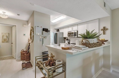 American Beach Condo | Tranquil Peace - Hosted By Moore AI Rentals