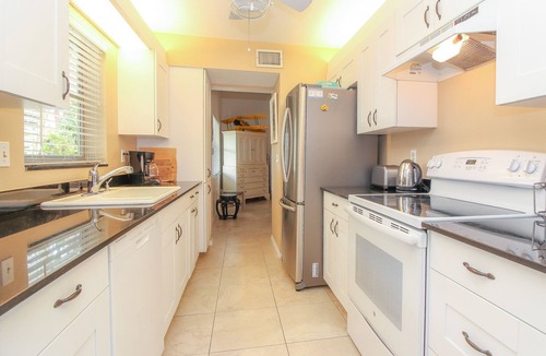 Riverview Estates House | Tranquil private pool home near Siesta Key Beachn