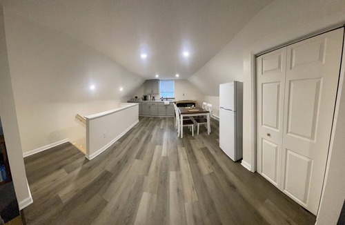 Delmar House | Tranquil Retreat - Comfort and Convenience.