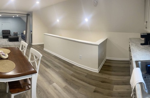 Delmar House | Tranquil Retreat - Comfort and Convenience.