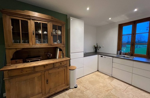 Jouy-le-Potier Cottage | Tranquil Retreat: Forest Views, PMR Friendly, Near Loire Castles & Orleans