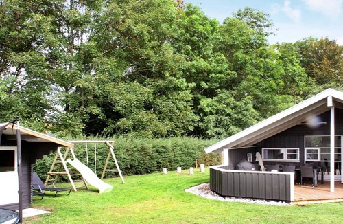 Mommark Strand House | Tranquil Retreat in Mommark - By Traum Ferienwohnungen