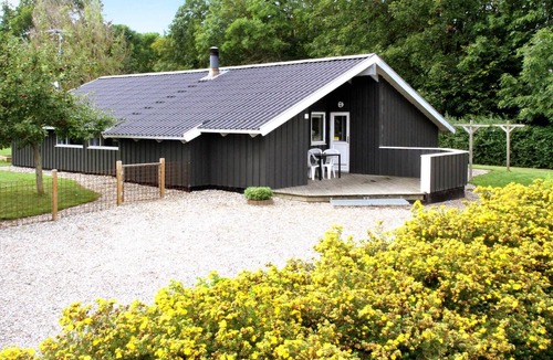 Mommark Strand House | Tranquil Retreat in Mommark - By Traum Ferienwohnungen