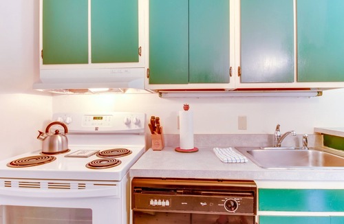 Stowe Area Condo | Tranquil Retreat with Shared Pool, Hot Tub, and Private Deck - Close to Skiing