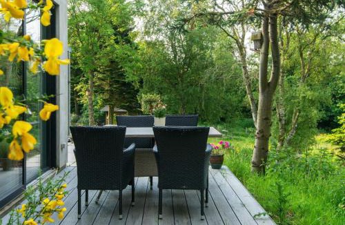 Holstebro House | Tranquil Riverside Retreat