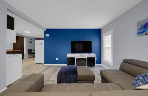 Saint John Apartment | Tranquil Sanctuary Sleeps 7 Nature & Convenience