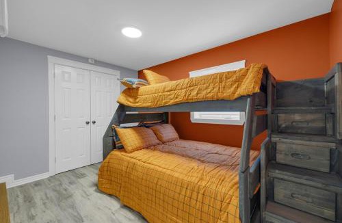 Saint John Apartment | Tranquil Sanctuary Sleeps 7 Nature & Convenience