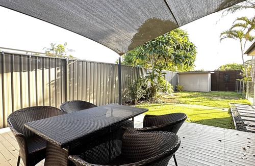 Broadbeach Waters Villa | Tranquil Scape-Villa with Pool