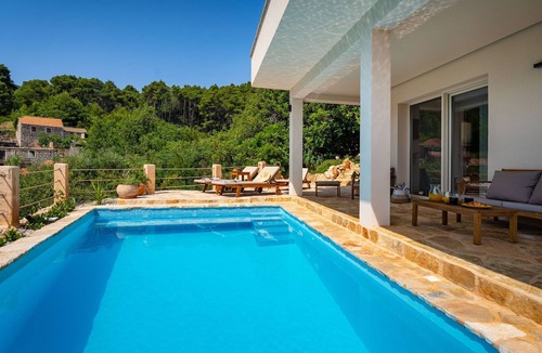 Island Hvar House | Tranquil Sea View Escape on Hvar Island