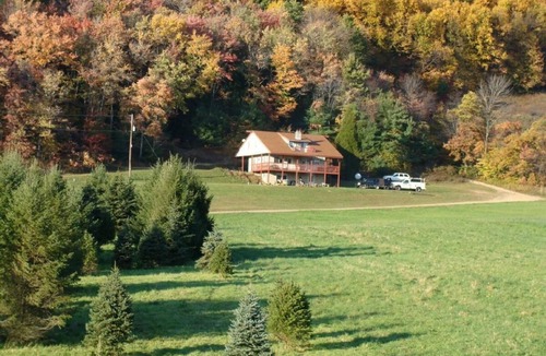 Kunkletown House | Tranquil Secluded Getaway With Spectacular Mountain Views