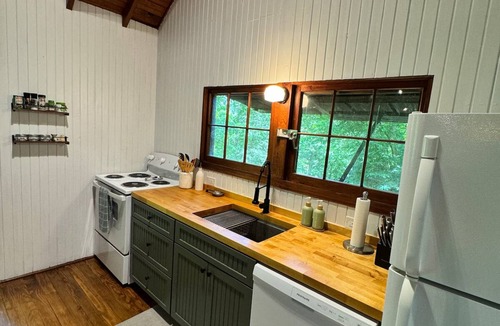 Rileyville Cabin | Tranquil Shenandoah Riverfront Cabin for Couples