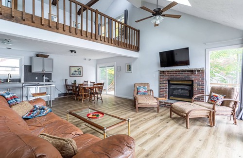 Tobyhanna House | Tranquil Shores | Waterfront | Fire Pit | Hammock