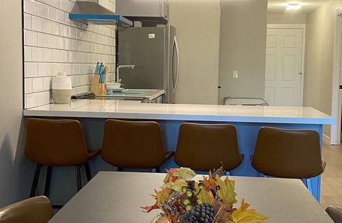 Highline Condo | Tranquil Skyview Oasis