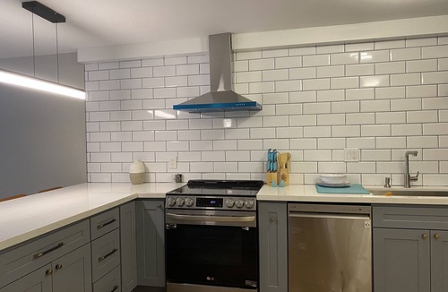 Highline Condo | Tranquil Skyview Oasis