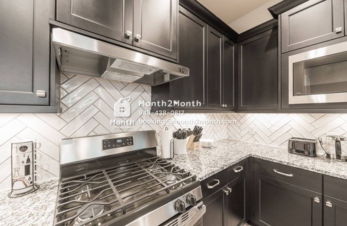 Sienna Plantation House | Tranquil Stay on Crossing Oak #40872