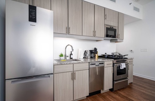 Birmingham Apartment | Tranquil Studio Haven with Private Balcony! n