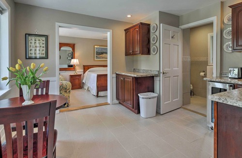 North Hero Apartment | Tranquil Studio w/Private Beach on Lake Champlain!