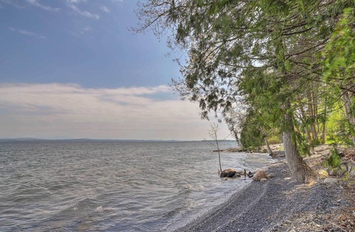 North Hero Apartment | Tranquil Studio w/Private Beach on Lake Champlain!