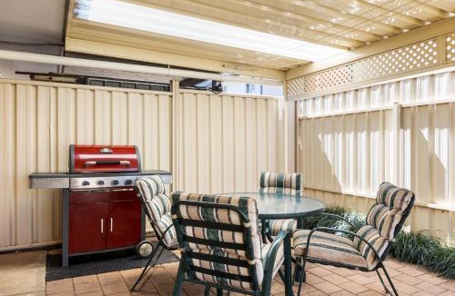 Torrensville Apartment | Tranquil Suite - 2BR, Parking, Wifi