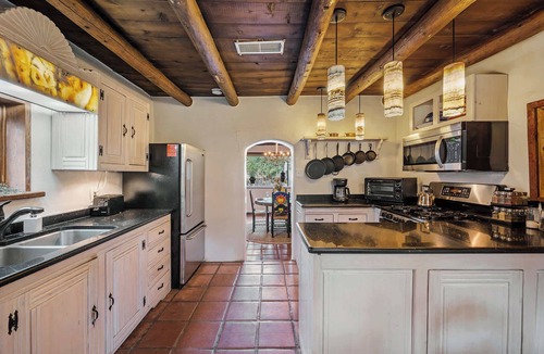 Tesuque House | Tranquil Tesuque Retreat With Kiva Fireplace