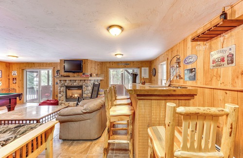 Thornton Cabin | Tranquil Thornton Cabin: Deck, Views & Game Room!
