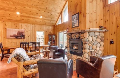 Thornton House | Tranquil Thornton Cabin Deck, Views and Game Room!