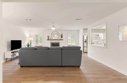 Brunswick House | Tranquil Tides Retreat - Waterfront Community