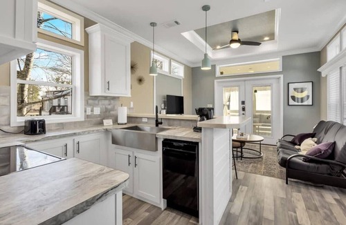 Owens Cross Roads House | Tranquil Tiny Home near Hiking - Nesting Nook