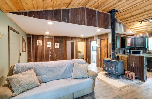 Owego Cabin | Tranquil Tioga Retreat w/ Private Hot Tub!