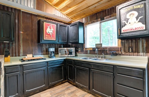 Owego Cabin | Tranquil Tioga Retreat w/ Private Hot Tub!
