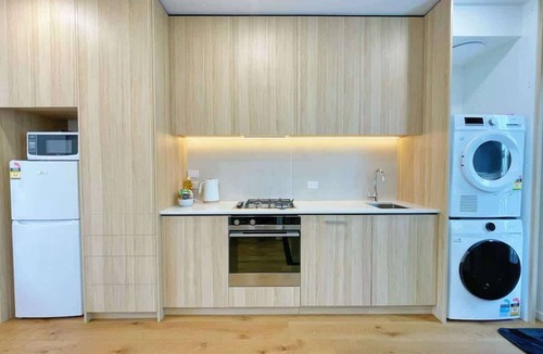 Grey Lynn Condo | Tranquil Townhouse 2BR & 1 Study with Free Parking