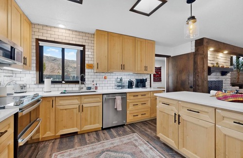 Northeast Heights House | Tranquil Trails- Spacious, Rooftop Deck, Pet Friendly, 2 Car Garage, 75 Inch TV