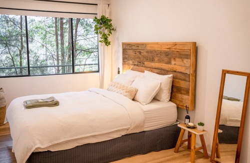 Hornsby House | Tranquil Treehouse Retreat