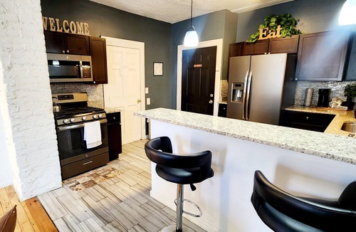 Tremont Apartment | Tranquil Tremont-Stay 3 nights & Enjoy 25% off 4th night