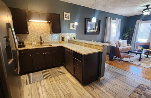 Tremont Apartment | Tranquil Tremont-Stay 3 nights & Enjoy 25% off 4th night