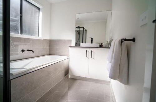 Truganina House | Tranquil Truganina Escape