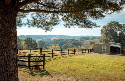 Steelville Cabin | Tranquil Two Bedroom home on 300 Acre Farm with Private River Access