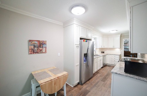 Athens House | Tranquil Updated Home Mins to UGA & Downtown