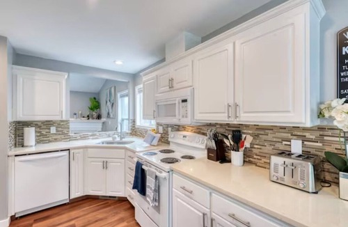 Bonney Lake House | Tranquil Urban Oasis in Bonney Lake