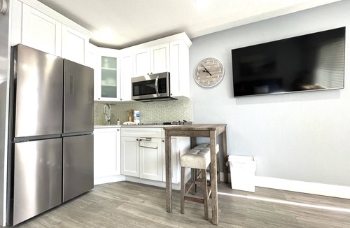 North Redington Beach Condo | Tranquil Retreat on the Beach