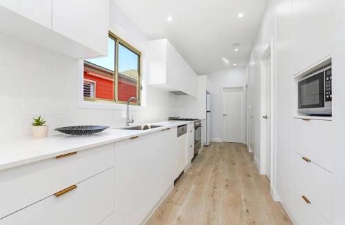 Wisemans Ferry Villa | Tranquil villa by the river.